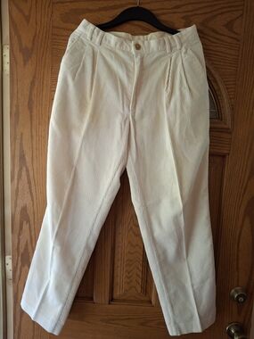 Vintage COLOURS Alexander Julian Cream Corduroy Pleated Pants
